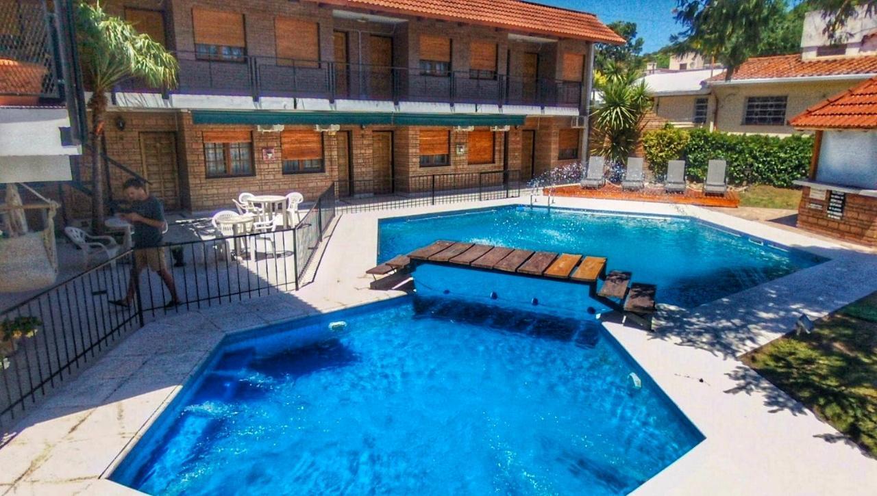 Hotel Carlos Paz Villa Carlos Paz Extérieur photo