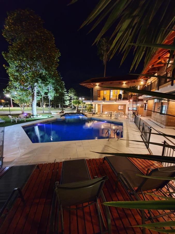 Hotel Carlos Paz Villa Carlos Paz Extérieur photo